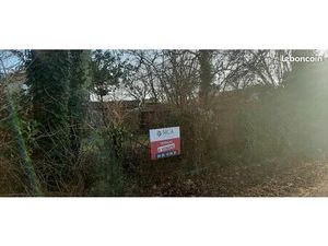 Terrain 1 000 m² Lugos