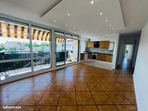 Superbe F3 traversant et lumineux – 65 m² – entièrement rénové  garage et cave