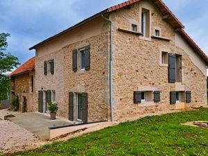 Maison en pierres  au calme  isolee  lumineuse proche de cajarc et villeneuve (aveyron)