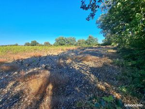 Terrain de loisirs proche Baho