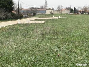 Terrain 821 m² Mansle