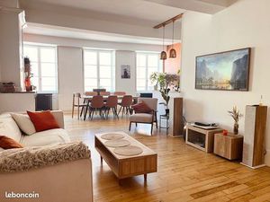 Bel appartement 5 pièces dans l’hyper centre de Macon