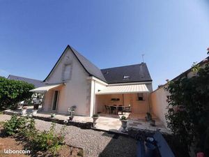 Pavillon 6 pièces 242 m²