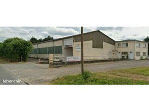 Batiment industriel à revenu locatif