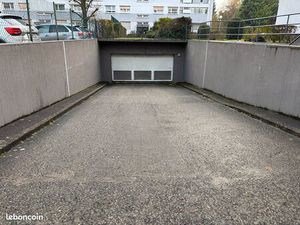 Parking/box 1 pièce 15 m²