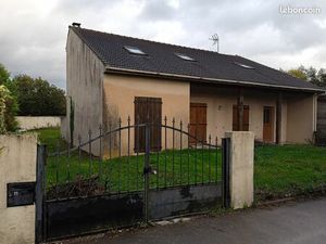 Maison avec jardin et garage