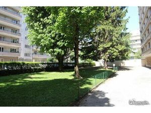 Appartement en duplex proche de L'IUMF