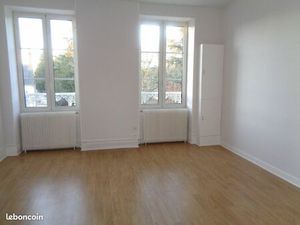 Appartement T 3 à ORVAL 18200