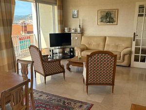 Appartement a renover avec beau potentiel