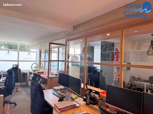 Bureaux 91 m²