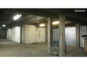 Garage/box 25 m² Allouis