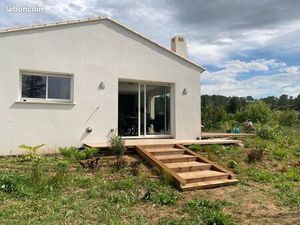 Belle maison récente avec dépendance et piscine