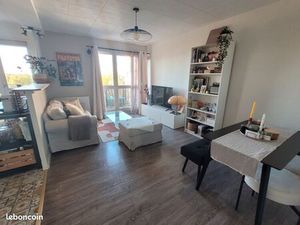 Ppartement T4 – 78 m² – Dernier étage avec balcon  parking et ascenseur