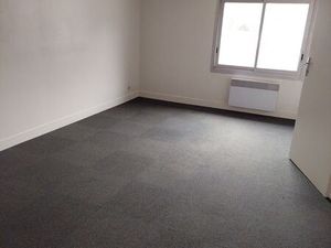 Chateauneuf sur loire -a louer local commercial