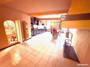 Maison 6 pièces 202 m²