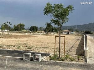 Terrain 327 m² Peyrolles En Provence