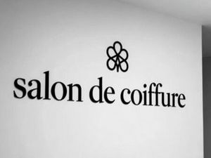À SAISIR – Fonds de commerce Salon de Coiffure Mixte REIMS Hyper Centre