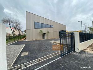 Local commercial 493 m²
