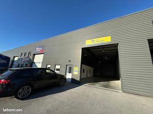 Local artisanal - cité de l'automobile