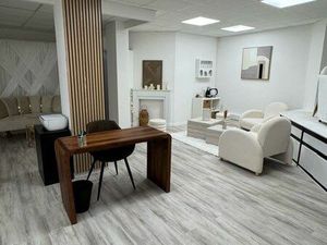 À LOUER – LOCAL COMMERCIAL 62 m² –PONT DU LAS – RENOVÉ À NEUF