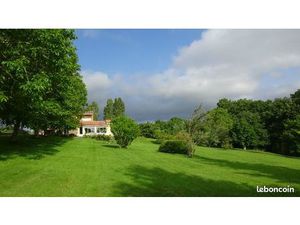 Maison individuelle dans ecrin de verdure