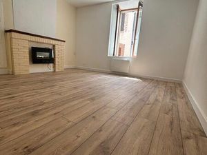 Appartement rénové 48 m² + cour privative – RDC (centre-ville)