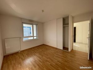 2 pieces lumineux avec terrasse