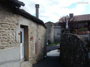 Bien lire annonce a 3h 3 0 de Saran sur r d v – Bel appartement F3 en pierre de taille –