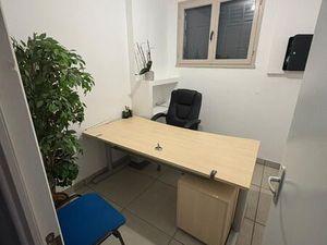 ◊ Deux Bureaux climatisés + parking – Pierrelatte – à louer◊