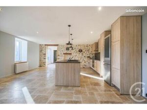 Longère 5 pièces 157 m²