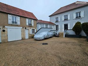 Maison 10 pièces 232 m²