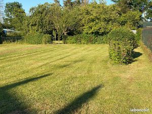 Terrain constructible à Malroy