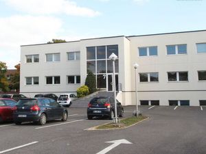 A louer bureau meublé-équipé 9m²