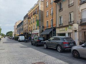 Local commercial 68 m² REIMS