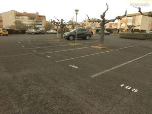 Place de parking proche port