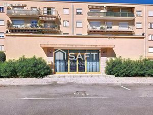 Bureaux  local commercial 167 m² FREJUS