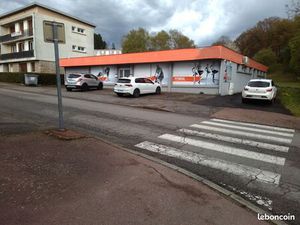 Loue local commercial 385 m2