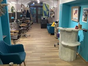 Salon de coiffure à vendre