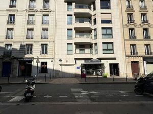 Parking/box 12 m² PARIS 17