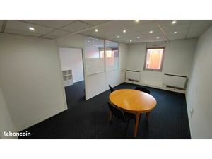 Bureaux équipés de 35m2 à Labège