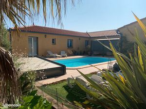 Villa 4 faces sur 800m2 piscine 4x8