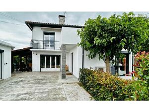 Ensemble immobilier - Croix Bénite/Grand Selve - 242 m2