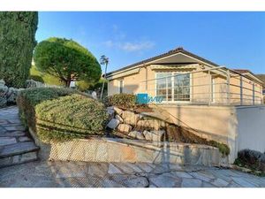 Maison de 6 pièces de luxe en vente à Clermont-Ferrand  France