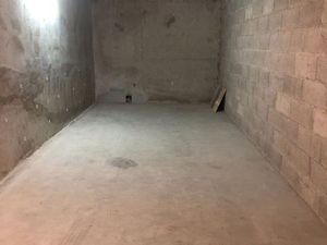 Parking/box 1 pièce 25 m²