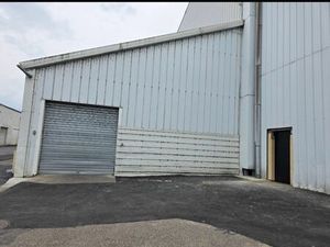 HANGAR 80 m2 + 35 m2