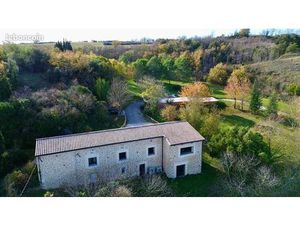 Propriété 250m2 • 3 hectares privatifs • Charme de la pierre