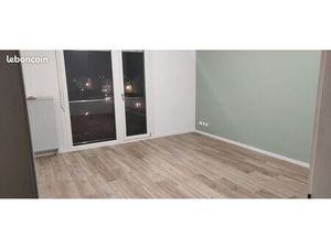 Appartement F2 – Proche centre-ville  lumineux – Grand garage inclus