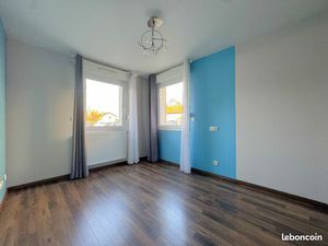 T3 moderne 66 m² avec CUISINE EQUIPEE  JARDIN  et PARKINGS