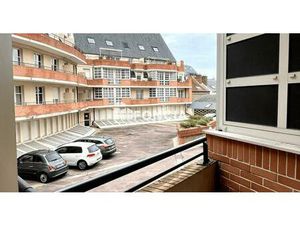 À vendre : Charmant studio avec balcon dans résidence soignée