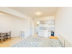 Studio 1 pièce 25 m²